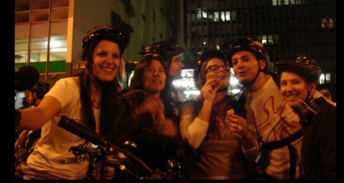 Bicicletada na Av. Paulista pelo Dia Mundial sem Carro, em 2009 📸 Danny campos