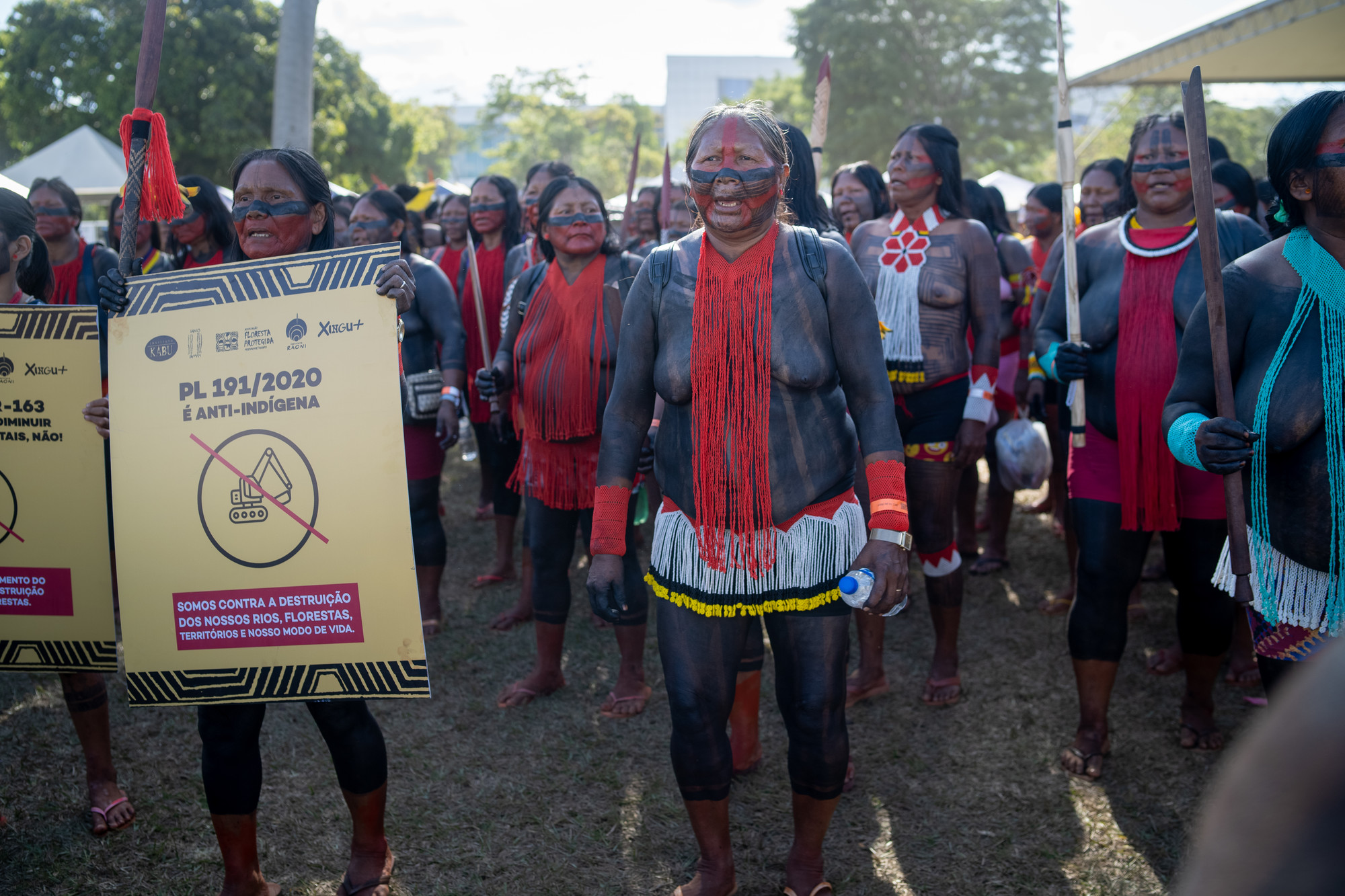 Tuíre Kayapó em manifestação da Aliança em Defesa dos Territórios contra o garimpo, em 2022|Fred Mauro/Terra Floresta Filmes/ISA