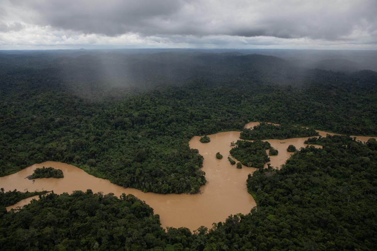 Mining on the Mucajaí River, Alto Mucajaí, Yanomami Indigenous Land