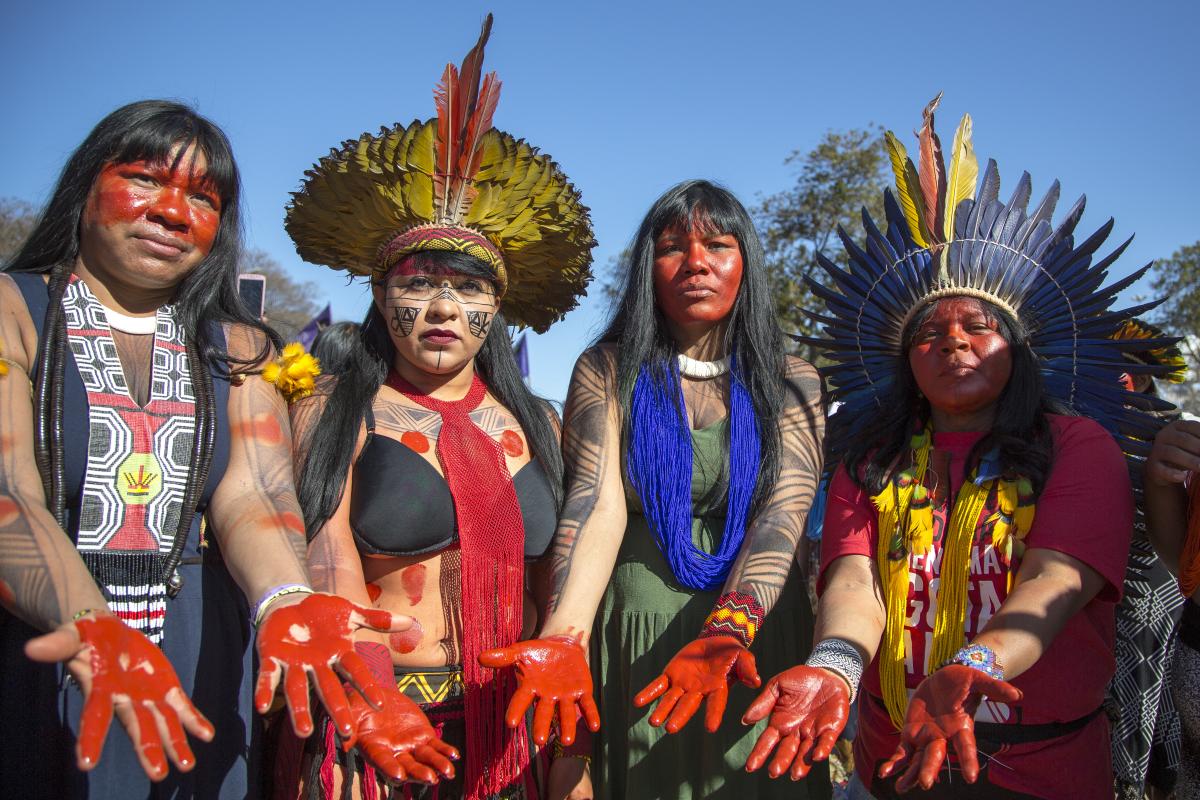 Célia Xakriabá (second from right) participates in the March of Indigenous Women, in 2019
