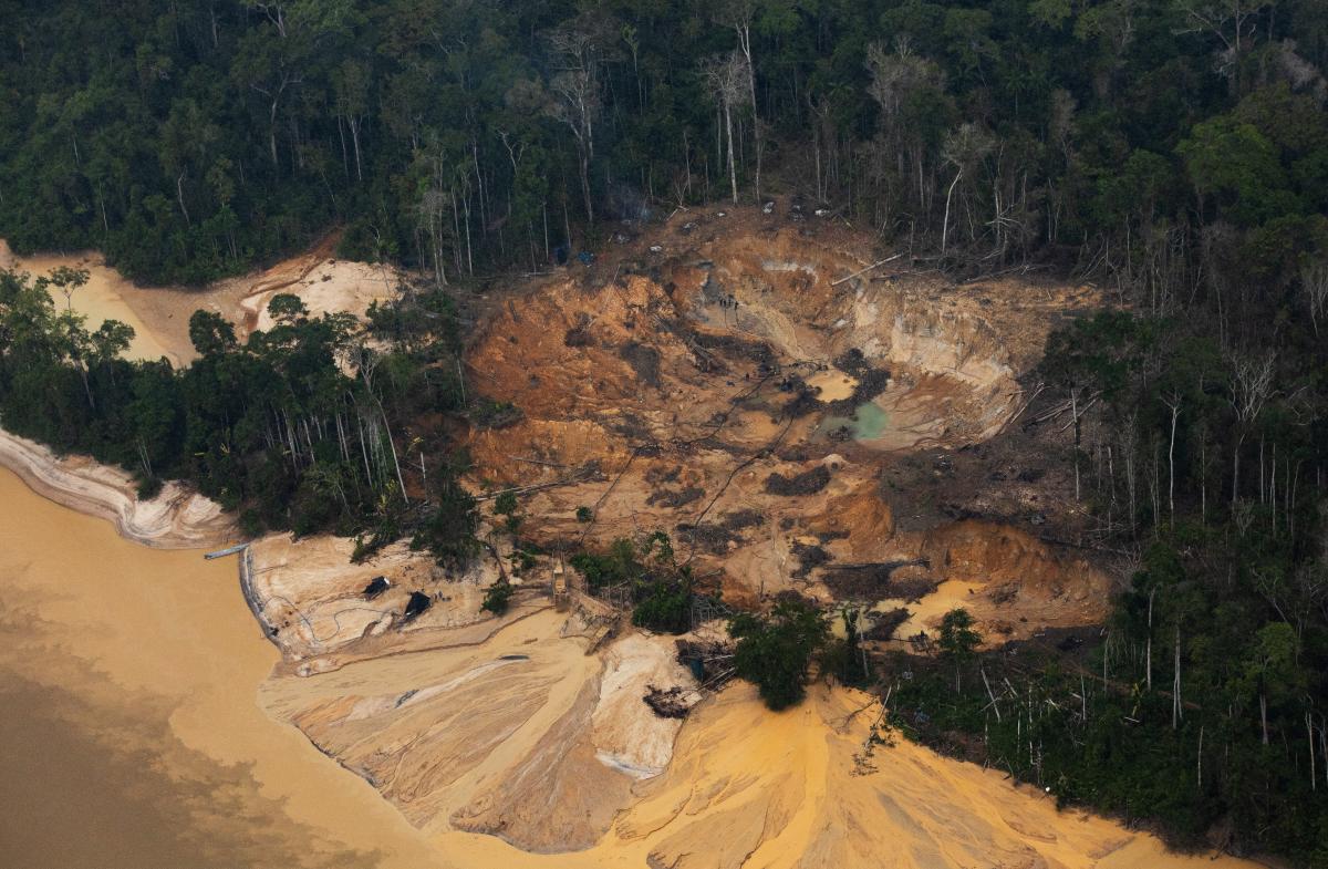 Mining on the Uraricoera River, Yanomami Indigenous Land, January 2022