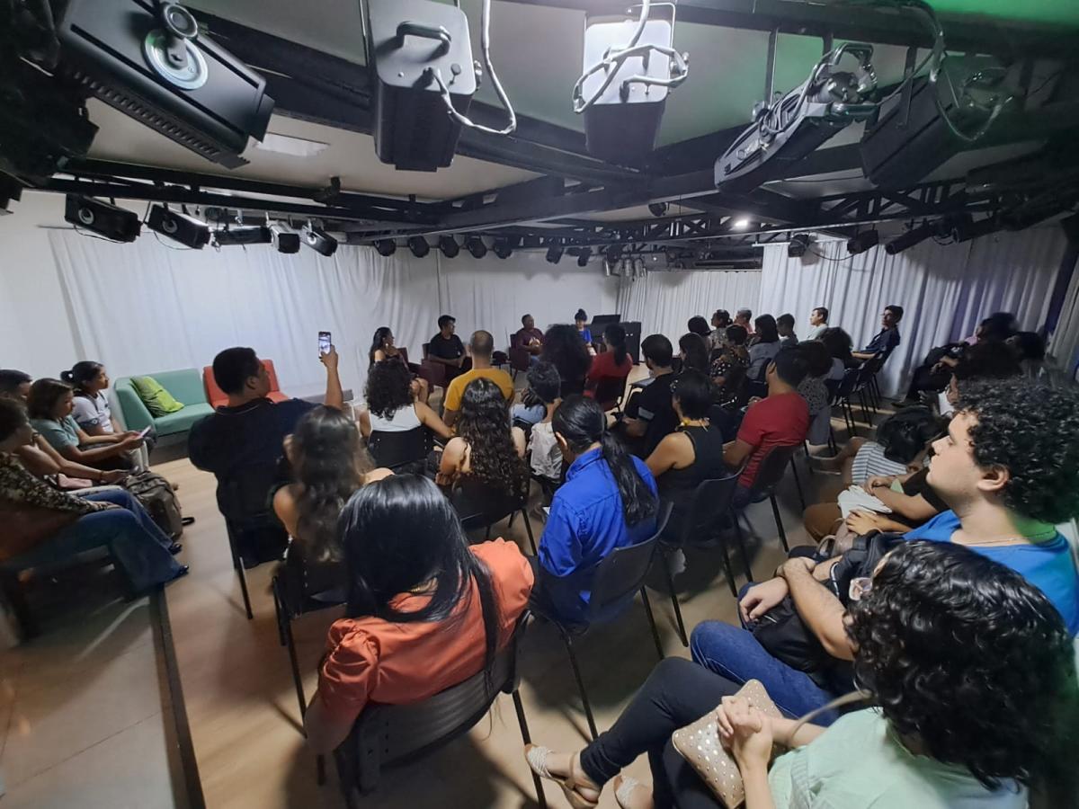 Rede Wayuri dialoga com professores e estudantes da UFAM