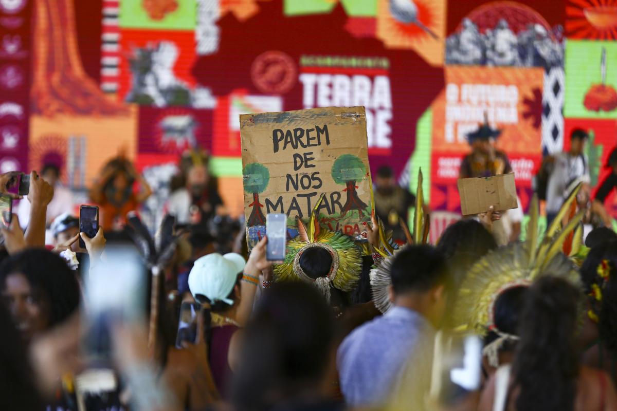 Indigenous during Camp Terra Livre 2023