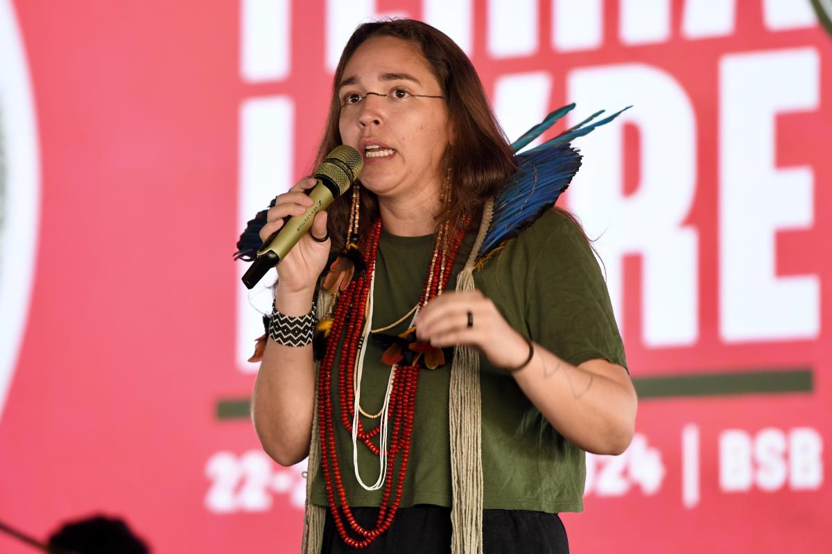 Bárbara Tupinikim from the Articulation of Indigenous Peoples and Organizations of the Northeast, Minas Gerais and Espírito Santo (Apoinme), made a call for indigenous youth to become aware of the policy