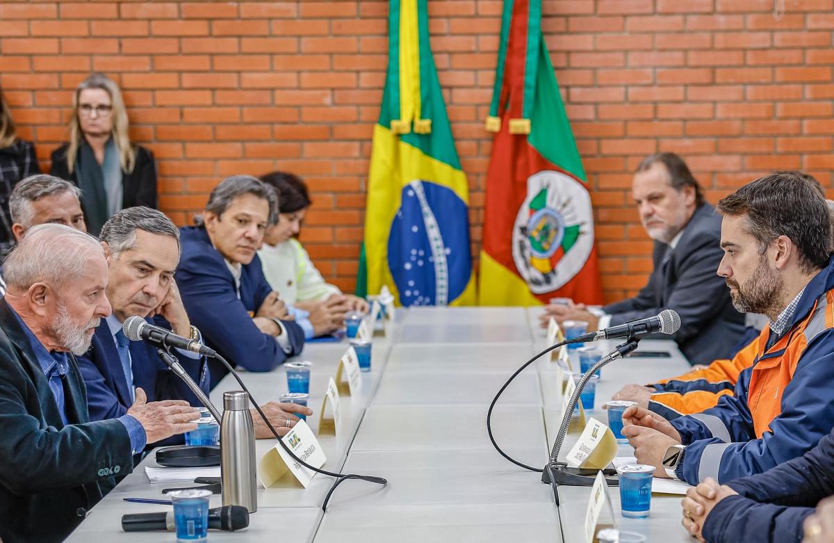 Reunião com representantes dos governos federal, estadual e municipal sobre medidas emergenciais contra a enchente | Ricardo Stuckert / PR