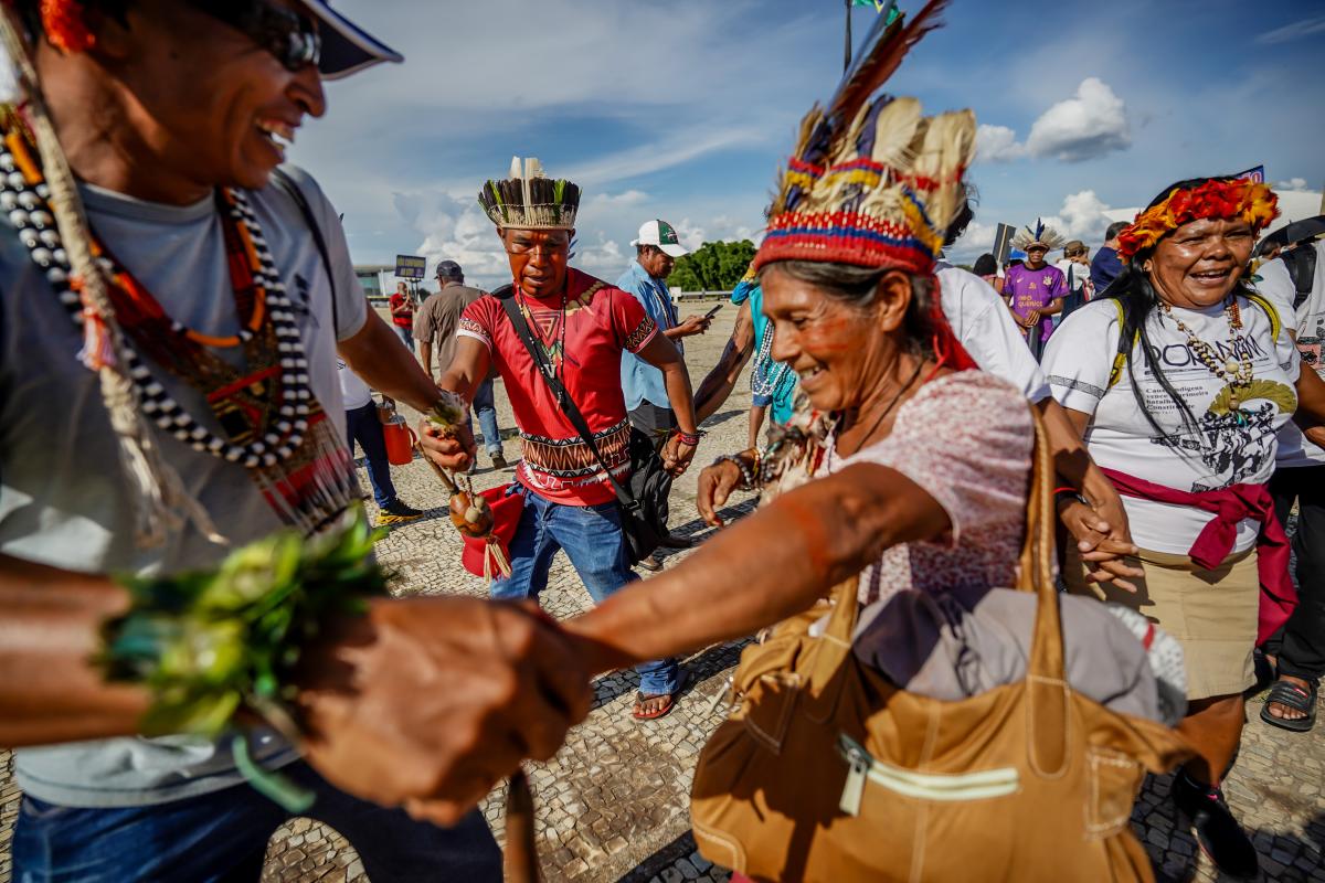 Indígenas reúnem-se em frente ao STF para protestar contra a Lei 14.701/2023 | Rafa Neddermeyer / Agência Brasil