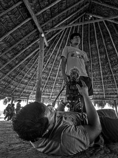 Alberto Alvares Guarani durante a gravação do vídeo manifesto dos Comunicadores da Rede Xingu+