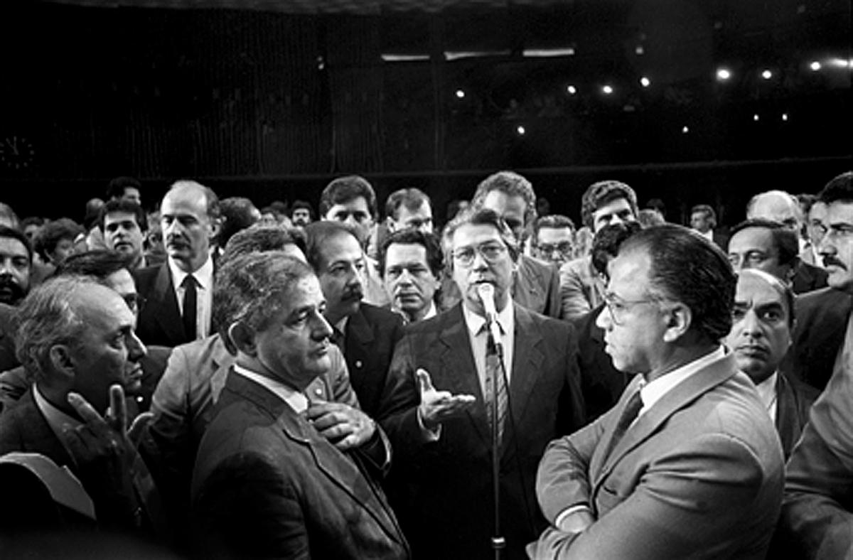 O então senador por São Paulo Mário Covas discursa no plenário da Câmara em 1987, na Constituinte | Agência Senado