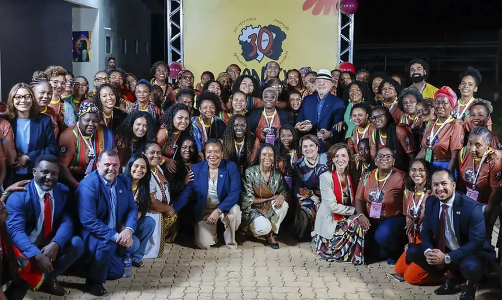 Presidente Lula vai ao 3º Encontro Nacional de Mulheres Quilombolas entregar 18 títulos de territórios e assinar novos decretos