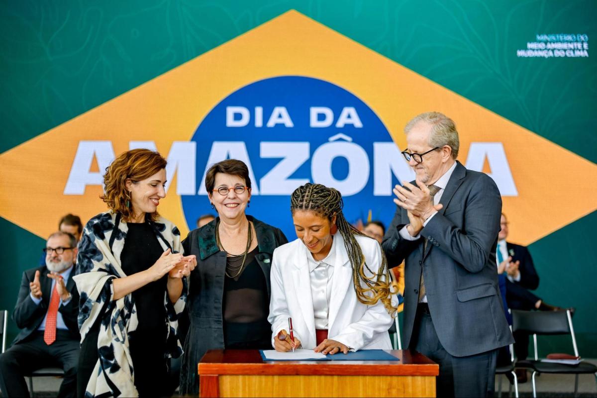 Ministra Rachel Barros assina convênio para novos recursos no projeto Naturezas Quilombolas