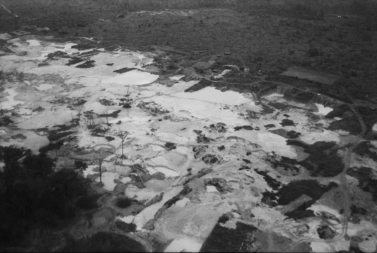 Sobrevoo de reconhecimento da TI Panará, em 1991