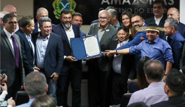 Governor of Amazonas, Wilson Lima, hands over license to mining company Potássio do Brasil | Diego Peres and Mauro Neto / Secom-AM