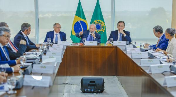 Presidente Lula fala durante reunião com cúpula dos três poderes para anunciar medidas contra a crise climática | Ricardo Stuckert